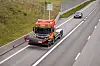 Med den nye batterielekstriske lastebilen vil Veidekke og byggherre Statens vegvesen høste erfaringer på hvordan en slik bil fungerer på brøyting. Den vil etter hvert bli å se på E18. Foto: Espen Braata/Norsk Scania