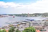 Oslofjord på vei inn til Sandefjord. Skipet er koblet til landstrøm mens den ligger til kai hele natta. Det sparer beboere for støy og lokal forurensning.