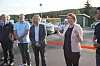 - Tesla viser vei, men jeg vil også takke Fortum, som satser hardt på hurtiglading, sa Elbilforeningens Christina Bu. Til venstre for henne står Fortum-sjef Jan Haugen Ihle. Foto: Stein Jarle Olsen