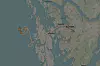Flere helikoptre beveger seg over et område vest for Bergen, hvor det har vært en helikopterulykke onsdag kveld.