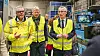 Finansminister Jens Stoltenberg besøkte Raufoss Aluminium i forrige uke. Her med administrerende direktør Terje Sagbakken og styreformann Tor Geir Engebretsen. Foto: Ida Laingen / Finansdepartementet