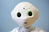 Følsom: Pepper er den første humanoide roboten som er designet for å leve med mennesker og som har evnen til å lese følelser. foto: Christina Sjögren