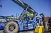 Elektriske maskiner på sjøhavna i Moss. Fv. Diego Pebaque og Alexander Gjerstad i Electric, som har levert høyspentløsningen. Foto: Trygve Sørli