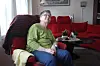 Når 66-åringen har fått hjelp, skriver hjemmesykepleieren rapporten inn i pasientjournalen på stedet. Direkte sporbart og oversiktlig arkivert for ettertiden. Sæbø har fått raskere hjelp, hendelsen er dokumentert og hjemme­sykepleieren er klar for nye oppdrag uten å måtte dra inn på kontoret for å skrive rapport.– Hjelpen kommer raskere nå enn før, sier Parkinson-rammede Gunnbjørg Sæbø (66) ved Stjørdal bosenter.