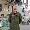 – Jeg kan berolige det norske folk med at SAR Queen leverer etter forventningene, skriver oberstløytnant Svein Tore Pettersen, her foran et Sea King-helikopter. Foto: Onar Digernes Aase / Forsvaret