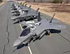 B- og C-versjoner av F-35 Lightning II (BF1-4/CF1-2) på taksebanen på NAS Patuxent River.