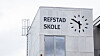Refstad skole i Oslo må rives etter bare 14 år. Da de rev tak og vegger innvendig, ble det funnet alvorlige setningsskader, bekrefter Undervisningsbygg.