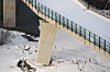 Skred: Da massene løsnet under Skjeggestadbrua, oppsto det en knekk i selve brua.