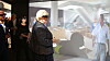 Statsminister Erna Solberg begynner å bli vant til å teste VR-utstyr. Nå vil hun ha fortgang på utviklingen.