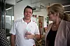 Tom-Erik von Krogh-Martinsen fra Checkd med lederen for Innovasjon Norge-kontoret i Singapore Torunn Aass Taralrud.