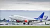 EASA fraråder bruk av nødladere om bord i fly. SAS sier de vurderer situasjonen.