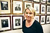 – Vi forvalter akkurat de samme prinsippene for statlig eierskap. De har vært utmeislet av et stort flertall siden Kings Bay-ulykken. Da gikk man fra å sitte i styrer og ta beslutninger i selskapene, til en stadig mer profesjonell eier­styring.Uvanlig jobb. Bildeveggen viser at Monica Mæland er en av to kvinnelige næringsministere gjennom den norske historien.