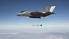 En F-35C slipper en GBU-31-bombe (JDAM) over skytefeltet China Lake i California i forbindelse med de siste testene. Foto: Chad Bellay
