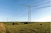 Det meste av strekningen får en ny type mast, den såkalte Thor-masten, som er visualisert på bildet. Linjen har en spenning på 400 kilovolt (kV).