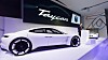 Porsche-sjef Oliver Blume under en visning av Porsche Taycan i juni.