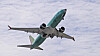 Et av Boeing 737 MAX-fly på vingene. Nå har amerikanske luftfartsmyndigheter funnet nok en sikkerhetsrisiko som vil skyve på når flytypen igjen kan settes inn i kommersiell trafikk.