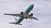 Et av Boeing 737 MAX-fly på vingene. Nå har amerikanske luftfartsmyndigheter funnet nok en sikkerhetsrisiko som vil skyve på når flytypen igjen kan settes inn i kommersiell trafikk.