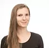 – Mye forskning viser at vi bruker kjøkkenet annerledes nå enn vi gjorde før, sier Kamila Krych. Foto: NTNU
