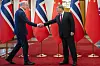 Statsminister Jonas Gahr Støre møtte Kinas statsminister Li Qiang i Folkets store sal i Beijing.