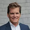 Toppsjef Gijs van Popta i KLM og Air France Nord-Europa appelerer om å øke produksjonen av bærekraftig drivstoff til luftfarten. Foto: KLM