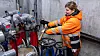 GAMMEL LØSNING: – Ventilene vi brukte før var tunge å åpne og stenge, så det gikk mye tid og krefter til å endre sigevannsretningen, forteller Wioletta Worona. Foto: Delta V