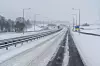Brøyting og vinterdrift utgjør en stor del av oppgavene til driftsentreprenøren. Her fra E6 ved Hamar.