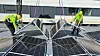 To montører på taket og én på bakken skal være nok til å installere et solcelleanlegg fra Sun Net Norge.