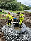 Torfinn Ruud, Bilal Shengeb og Vegard Schieldrop fra Ålesund Vann og Avløp i arbeid med det nye vannledningsnettet. Foto: Ålesund kommune