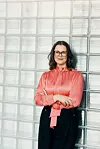 Wenche Karlstad mener det trengs interne retningslinjer som ivaretar både det etiske og lovmessigheter rundt AI. Foto: Tietoevry