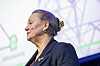 Statnett-sjef Elisabeth Vike Vardheim taler på en scene.