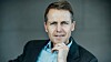 Aleks Engel i Novo Holdings påpeker at verden trenger 1-2 nye antibiotika årlig for å holde resistensen i sjakk, noe vi ikke er i nærheten av å levere.