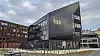 ZEB-laboratoriet i Trondheim er kledd i svarte bygningsintegrerte solceller på alle fasader og på tak. Foto: Solcellespesialisten