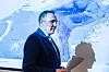 Forsvarsminister Tore O. Sandvik forteller at det nå bare er to kandidater igjen til å levere langtrekkende presisjonsild til Hæren, og at kravet om 500 kilometers rekkevidde står fast.
