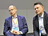 Konsernsjef i Wärtsilä, Håkan Agnevall (t.v.) og Cato Esperø, salgssjef i Wärtsilä Norge. Kontrakten med Viridis Bulk Carriers er et gjennombrudd i kommersialiseringen av ammoniakkmotorer. Foto: Tore Stensvold