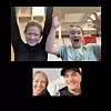 Så glade ble skaperne av The Circa House da de fikk beskjed om at de hadde vunnet designkonkurransen: Marita Førde (oppe til venstre), Ingrid Moxnes Engelsen, Marta Gawet og Maksymilian Wisniowski. Skjermbilde: Statsbygg / Vimeo