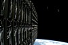 Starlink-satellitter i verdensrommet, før de blir utplassert på sine respektive plasser.