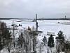 Ikke en helt vanlig brønnrigg: Det er store dimensjoner over boreriggen til Båsum som skal ned på nesten 2 kilometers dyp. Men ikke større enn at dette kan bli en mer vanlig måte å hente geovarme på som ikke trenger en varmepumpe på overflaten.