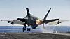En F-35C tar av fra USS «George Washington» (CVN-73) i forbindelse med utviklingstestinga som pågikk i august 2016.