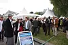 Den offisielle grillfesten på Nor-Shipping foregår i Veritas-parken på Høvik, der DNV har sitt hovedkontor. Det var 2500 gjester som kunne velge mellom et stort antall retter med tilhørende drikke. Festen er møteplass for alle, uansett stilling eller posisjon.