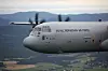 Selv for dem som ikke er flyeksperter er det greit å se forskjell på C-130H og C-130J. Den nye versjonen har seksblads propeller, mens den gamle har fire blad.