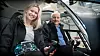 Frida Berglund og Ola Tronrud på plass i et av tromnruds helikoptre.