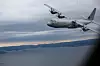 Det er ikke sikkert alle er enige med forsvarsministeren om at Super Hercules ikke er stort å se til. Her er flyet over Oslofjorden.