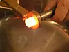 EFD Induction viste at det går an å varme metall uten berøring ved bruk av induksjon. Se også video med demo av dette et annet sted på TU.no.