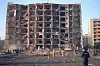 Khobar Towers kollapset ikke i 1996, selv om den be utsatt for en svært kraftig eksplosjon. Foto: Reuters