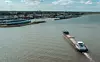 Future Proof Shippings lekter FPS Waal på vei til verftet for ombygging. I februar 2024 var det kalr til å seile utslipspfritt mellom Rotterdam og Duisburg. Foto: Future Proof Shipping