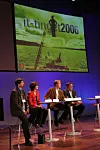HEFTIG DEBATT: Jon von Tetzchner i Opera, Randi Hestnes i Innovasjon Norge, Stortingsrepresentant Børge Brenne, Fredrik Syvertsen i IKT Norge diskuterte om hva IT-bransjen og Norge skal leve av i fremtiden. Den som tapte panleldebatten var Hestnes, som ikke var forberedt nok.