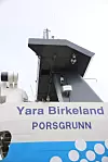 Sensorer , radar og kamerasystem skal sikre god oversikt over omgivelsene og andre som ferdes på sjøen.