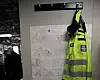 Det autonome fartøyet har garderobe og toalett og det meste annet for et mannskap. Det er lettere å bygge etter kravene enn å søke dispensasjon.