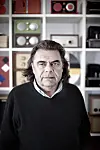 Erling Neby har blitt millionær på hifi-importen sin. Bak en av de største suksessene - Tivoli-radioen. FOTO: Håkon Jacobsen.
