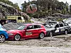 Bildeserien viser hvordan det gikk med BMW'en når en stein på ett tonn ble sluppet fra 30 meters høyde.